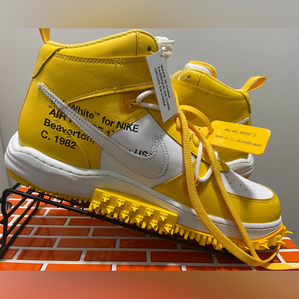 NIB - OFF-WHITE AIR FORCE ONES MID SP LTHR SNEAKERS